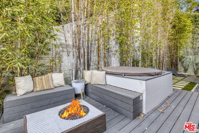 1929 N CURSON Place, Los Angeles, CA 90046