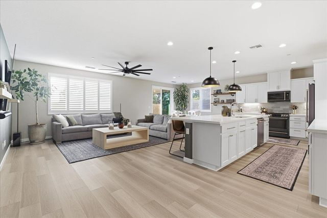 798 Havenwood Dr, Lincoln, CA 95648