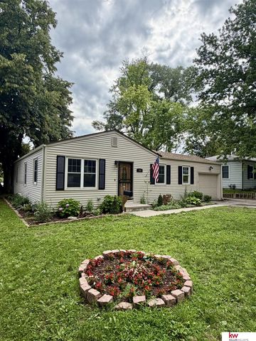728 N 77th Avenue, Omaha, NE 68114