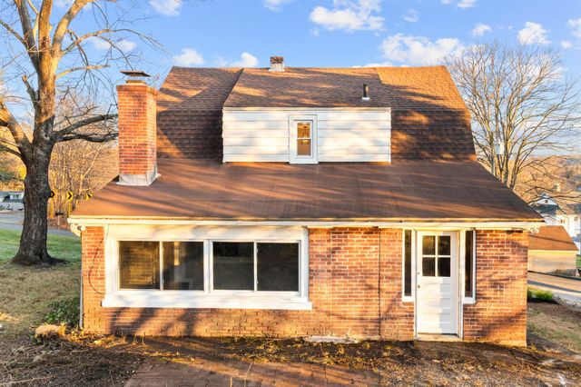 23 Prospect Avenue, Watertown, CT 06779