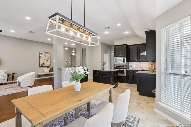 26411 Cuyahoga Cir, San Antonio, TX 78260