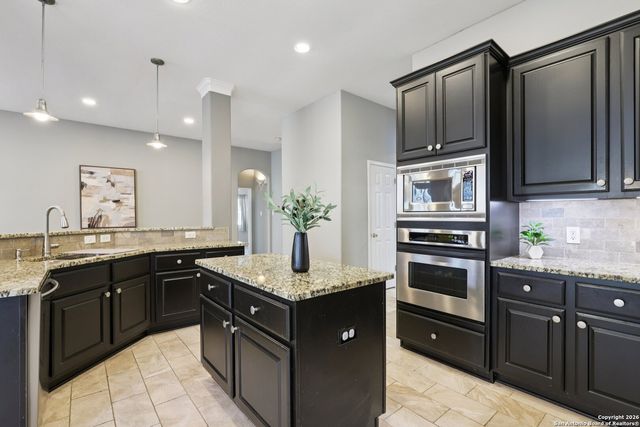 26411 Cuyahoga Cir, San Antonio, TX 78260