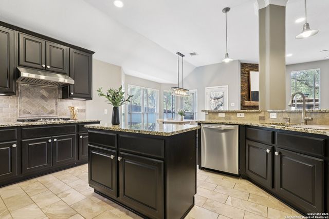 26411 Cuyahoga Cir, San Antonio, TX 78260