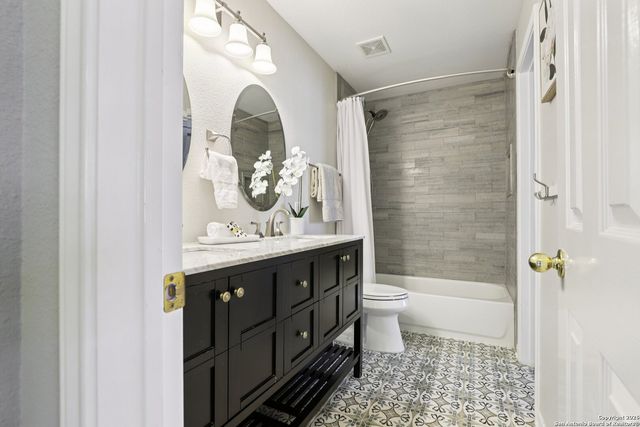 26411 Cuyahoga Cir, San Antonio, TX 78260