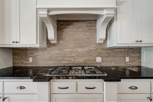 3904 Bridge Wood Lane, Oklahoma City, OK 73179