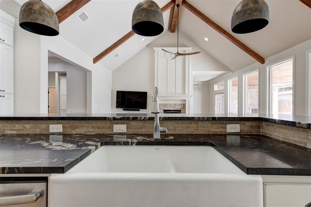 3904 Bridge Wood Lane, Oklahoma City, OK 73179