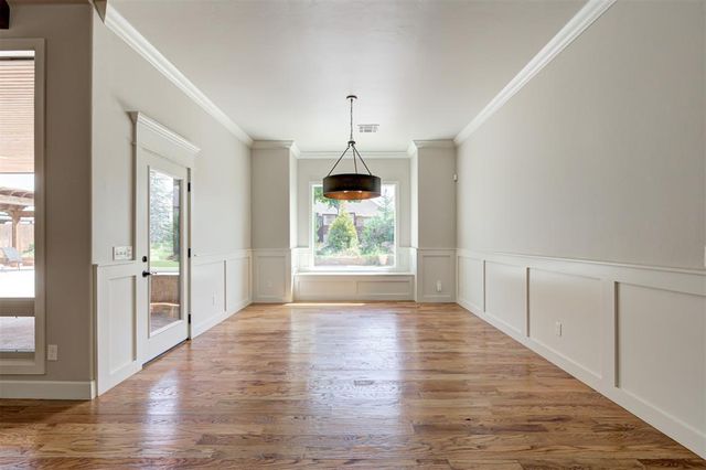 3904 Bridge Wood Lane, Oklahoma City, OK 73179