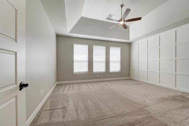 3904 Bridge Wood Lane, Oklahoma City, OK 73179