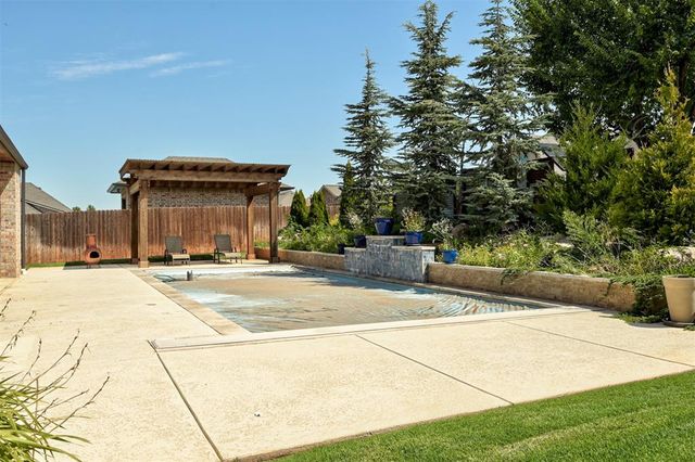 3904 Bridge Wood Lane, Oklahoma City, OK 73179