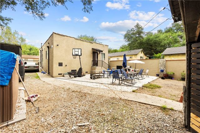 868 W Calaveras, Altadena, CA 91001