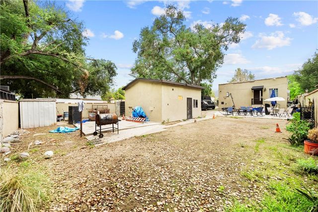 868 W Calaveras, Altadena, CA 91001