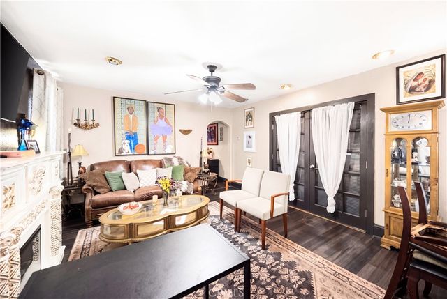 868 W Calaveras, Altadena, CA 91001