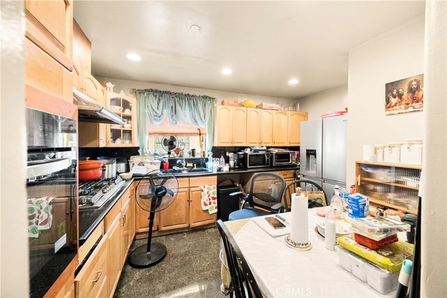 868 W Calaveras, Altadena, CA 91001