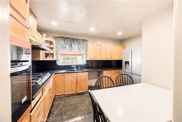 868 W Calaveras, Altadena, CA 91001