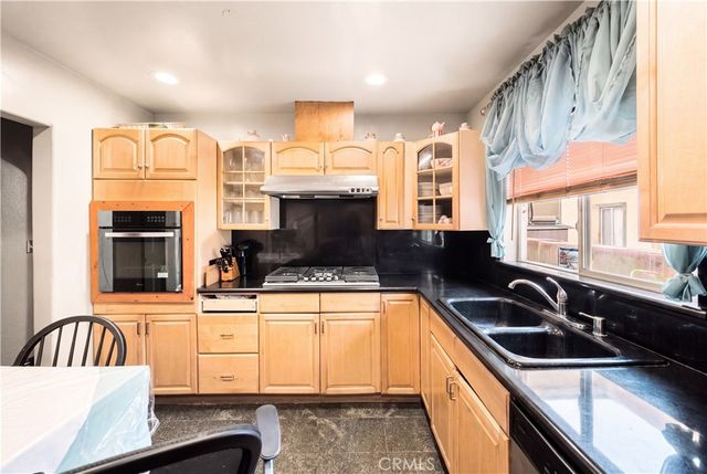868 W Calaveras, Altadena, CA 91001