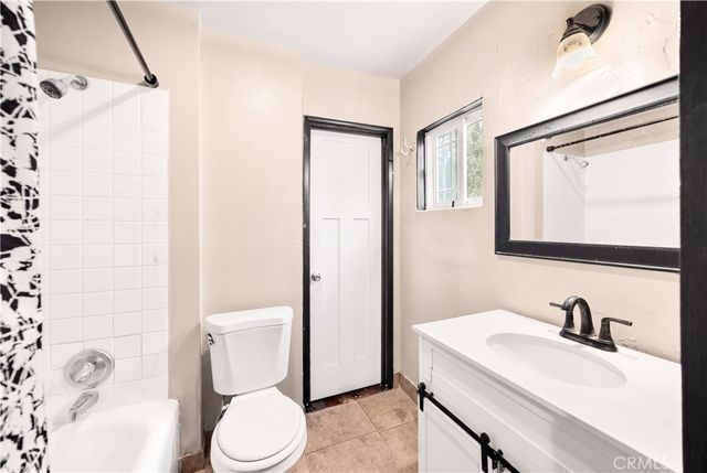 868 W Calaveras, Altadena, CA 91001