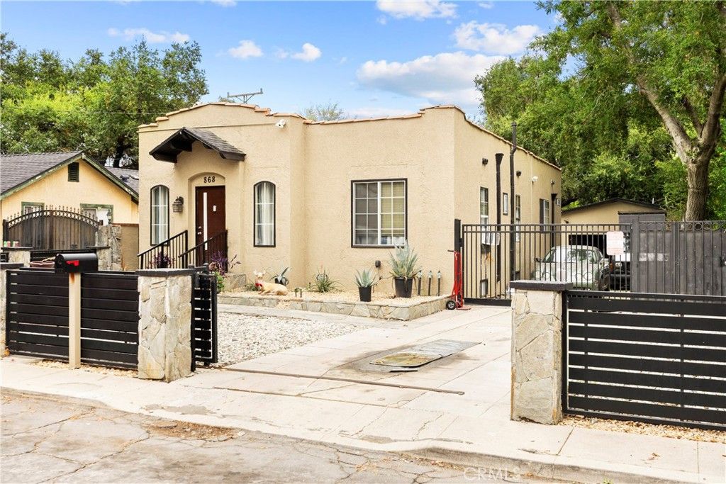 868 W Calaveras, Altadena, CA 91001 — photo 2
