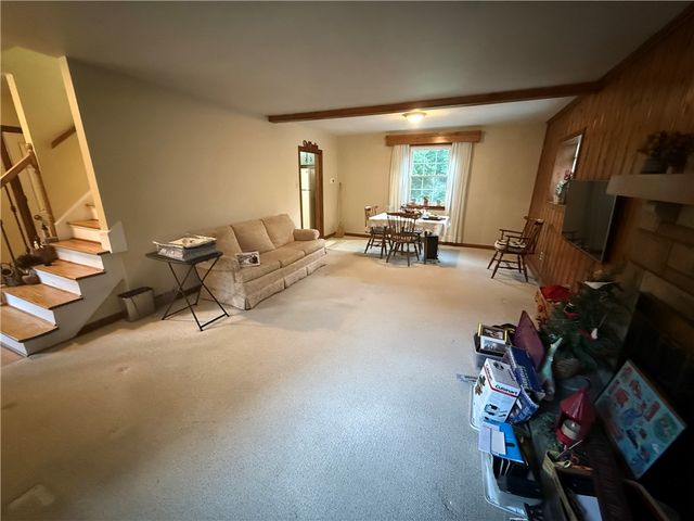 139 Glenfield Dr, Penn Hills, PA 15235