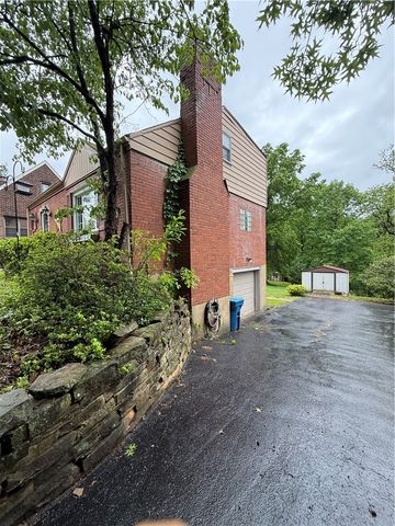 139 Glenfield Dr, Penn Hills, PA 15235