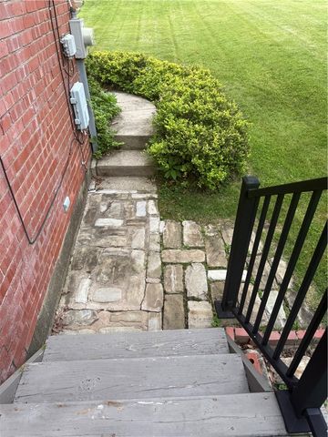 139 Glenfield Dr, Penn Hills, PA 15235