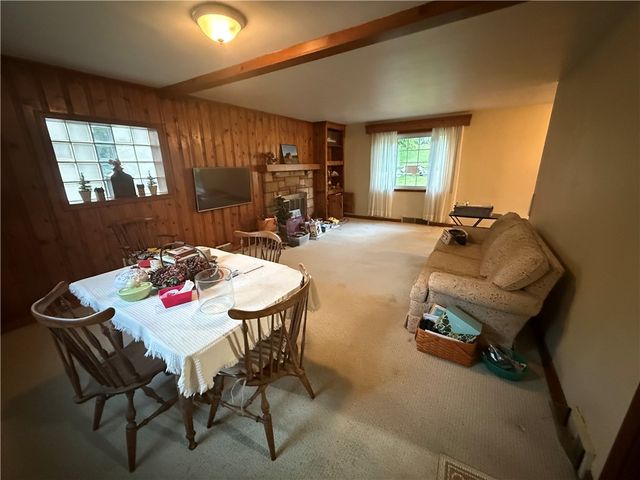 139 Glenfield Dr, Penn Hills, PA 15235