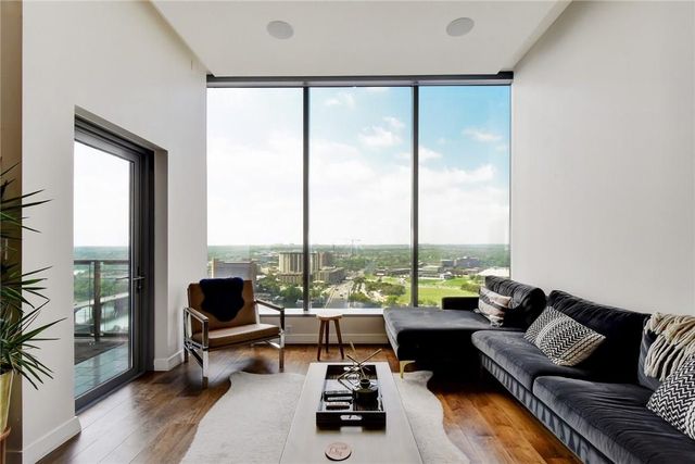 210 Lavaca ST 2005, Austin, TX 78701