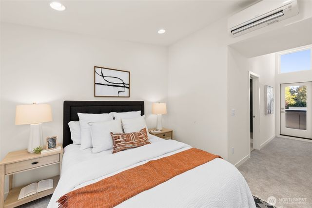 8333 E 12th Avenue NW, Seattle, WA 98117