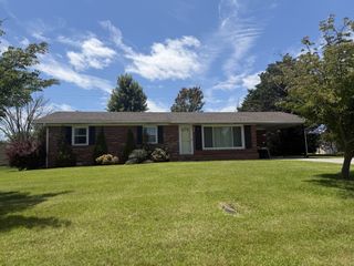 885 Southgate Dr, Cookeville, TN 38501