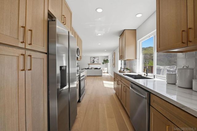 3131 Erie St, San Diego, CA 92117