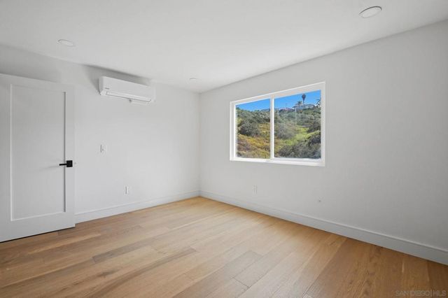 3131 Erie St, San Diego, CA 92117