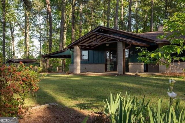 8355 Cedar Grove Road, Fairburn, GA 30213