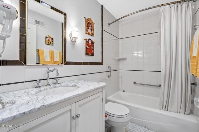 20114 Village 20, Camarillo, CA 93012