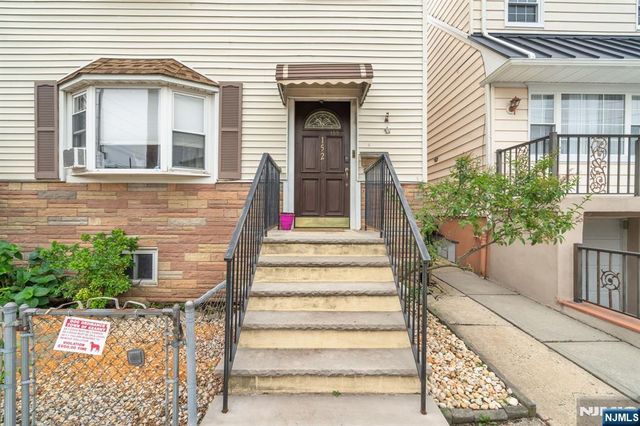 152 Devon Terrace, Kearny, NJ 07032