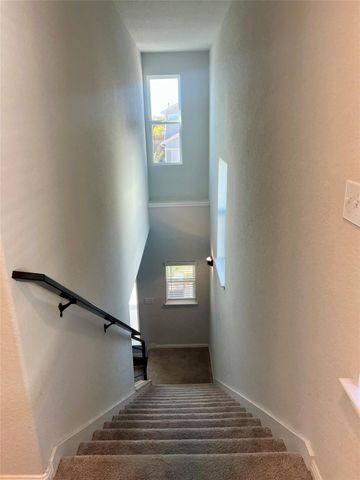 11305 Sentinel DR, Austin, TX 78747