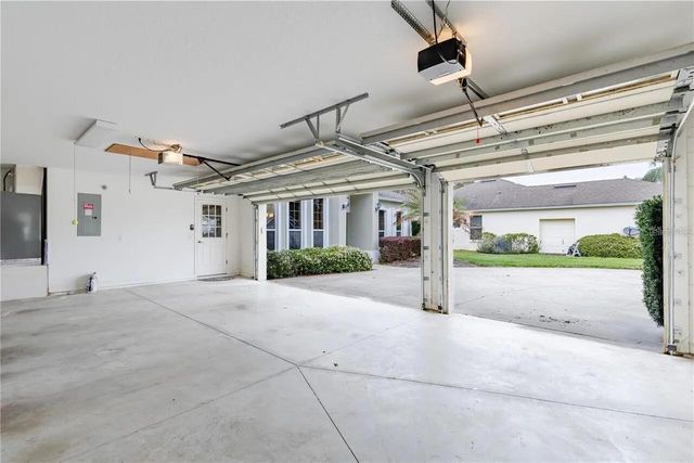 3804 BAYSHORE CIRCLE, Tavares, FL 32778