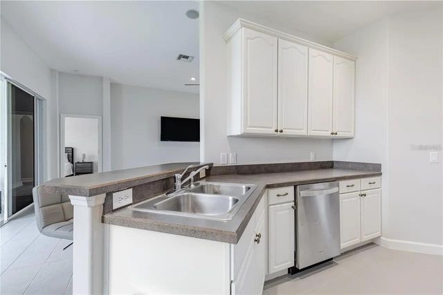 3804 BAYSHORE CIRCLE, Tavares, FL 32778
