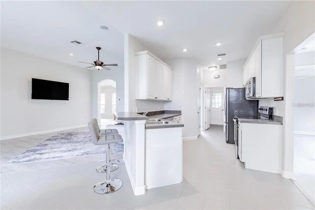 3804 BAYSHORE CIRCLE, Tavares, FL 32778