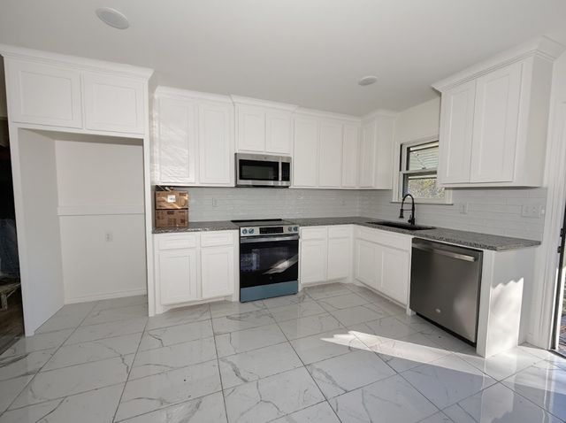 1512 W Day Street, Denison, TX 75020