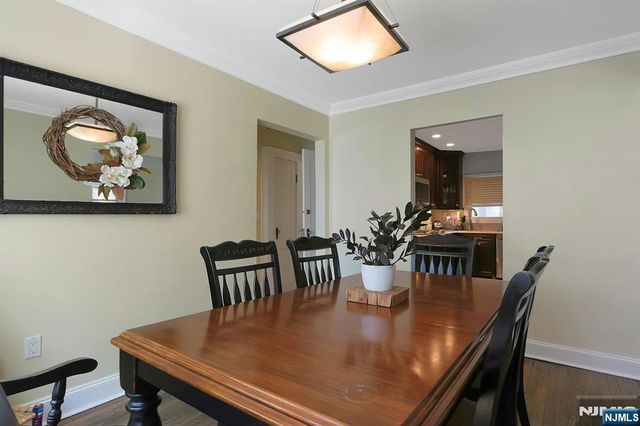 54 Chestnut Avenue, Park Ridge, NJ 07656