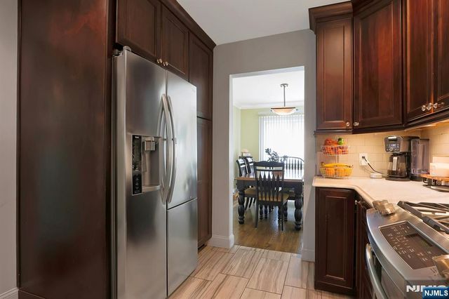 54 Chestnut Avenue, Park Ridge, NJ 07656