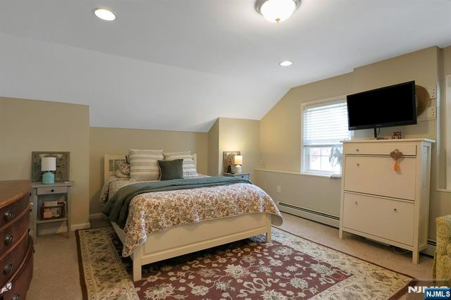 54 Chestnut Avenue, Park Ridge, NJ 07656