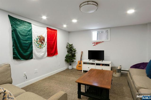 54 Chestnut Avenue, Park Ridge, NJ 07656