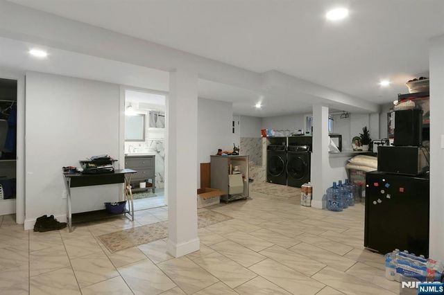 54 Chestnut Avenue, Park Ridge, NJ 07656