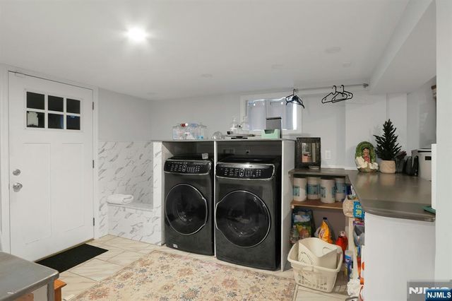 54 Chestnut Avenue, Park Ridge, NJ 07656