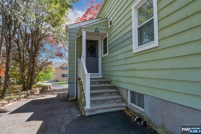 54 Chestnut Avenue, Park Ridge, NJ 07656