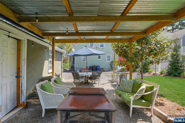 54 Chestnut Avenue, Park Ridge, NJ 07656