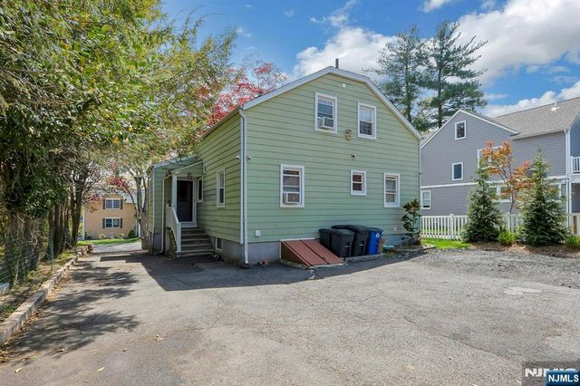 54 Chestnut Avenue, Park Ridge, NJ 07656