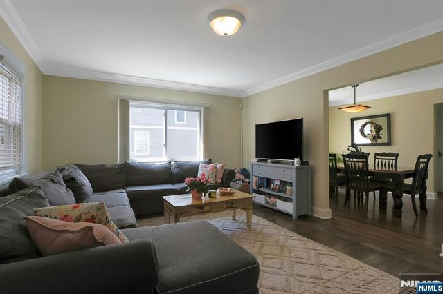 54 Chestnut Avenue, Park Ridge, NJ 07656