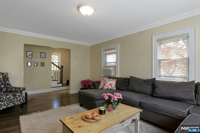 54 Chestnut Avenue, Park Ridge, NJ 07656