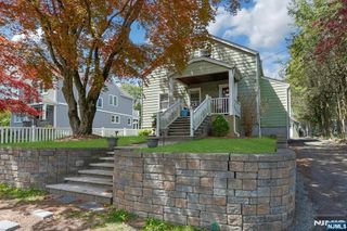 54 Chestnut Avenue, Park Ridge, NJ 07656